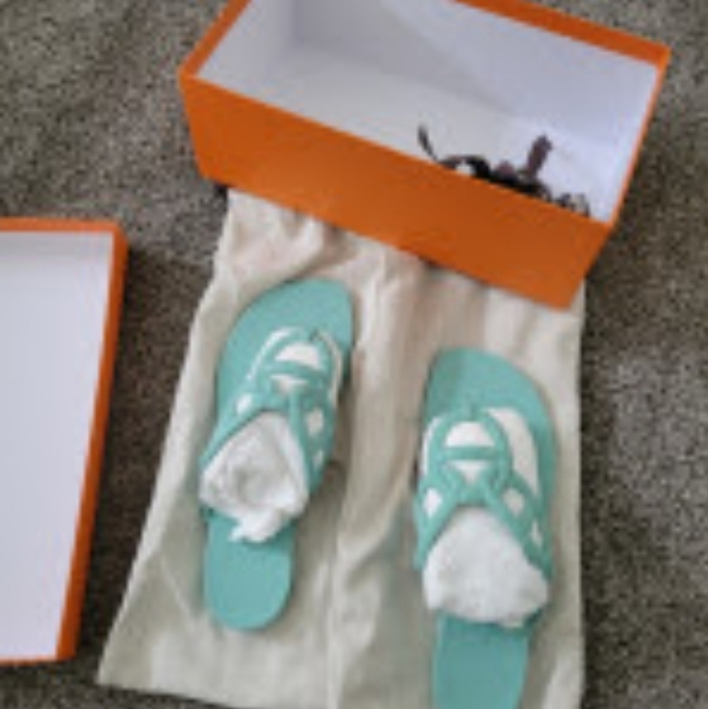 Auth Hermes rubber sandals 37 nib - Picture 2 of 4